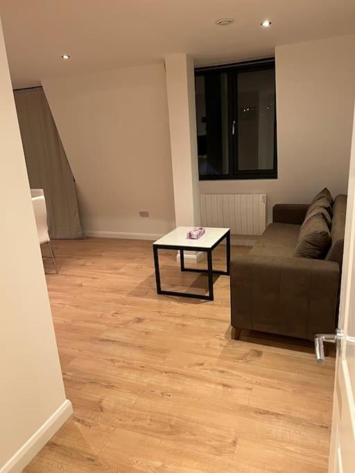 009- Studio Apartment In Ealing F5 Extérieur photo