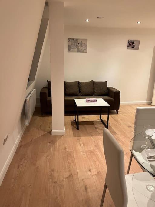 009- Studio Apartment In Ealing F5 Extérieur photo